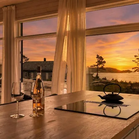 Seaside Escape - 10 Min To Ocean Semesterbostad
