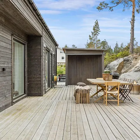 Seaside Escape - 10 Min To Ocean Semesterbostad