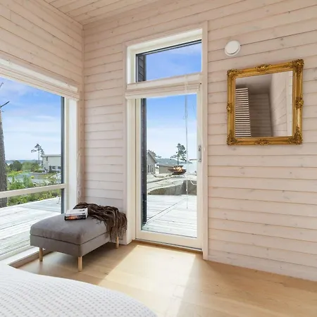 Seaside Escape - 10 Min To Ocean Risør