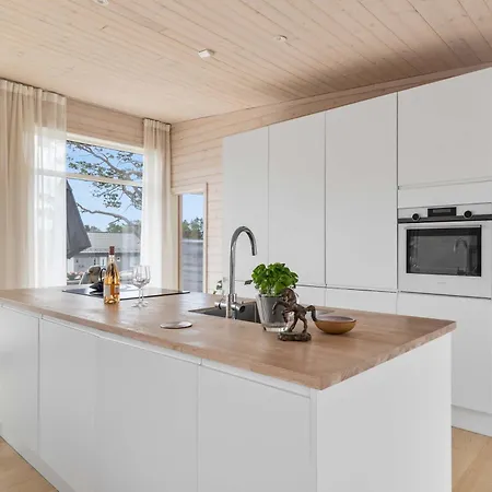 Seaside Escape - 10 Min To Ocean Risør