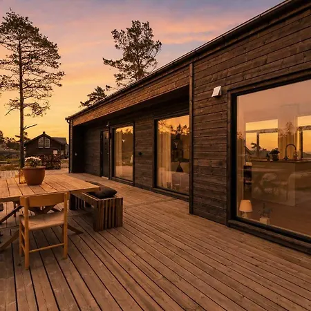 Seaside Escape - 10 Min To Ocean Risør